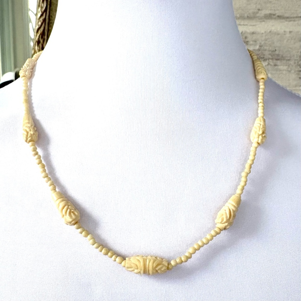 Vintage Carved Bone Cream Beaded Necklace Bone Barrel Clasp